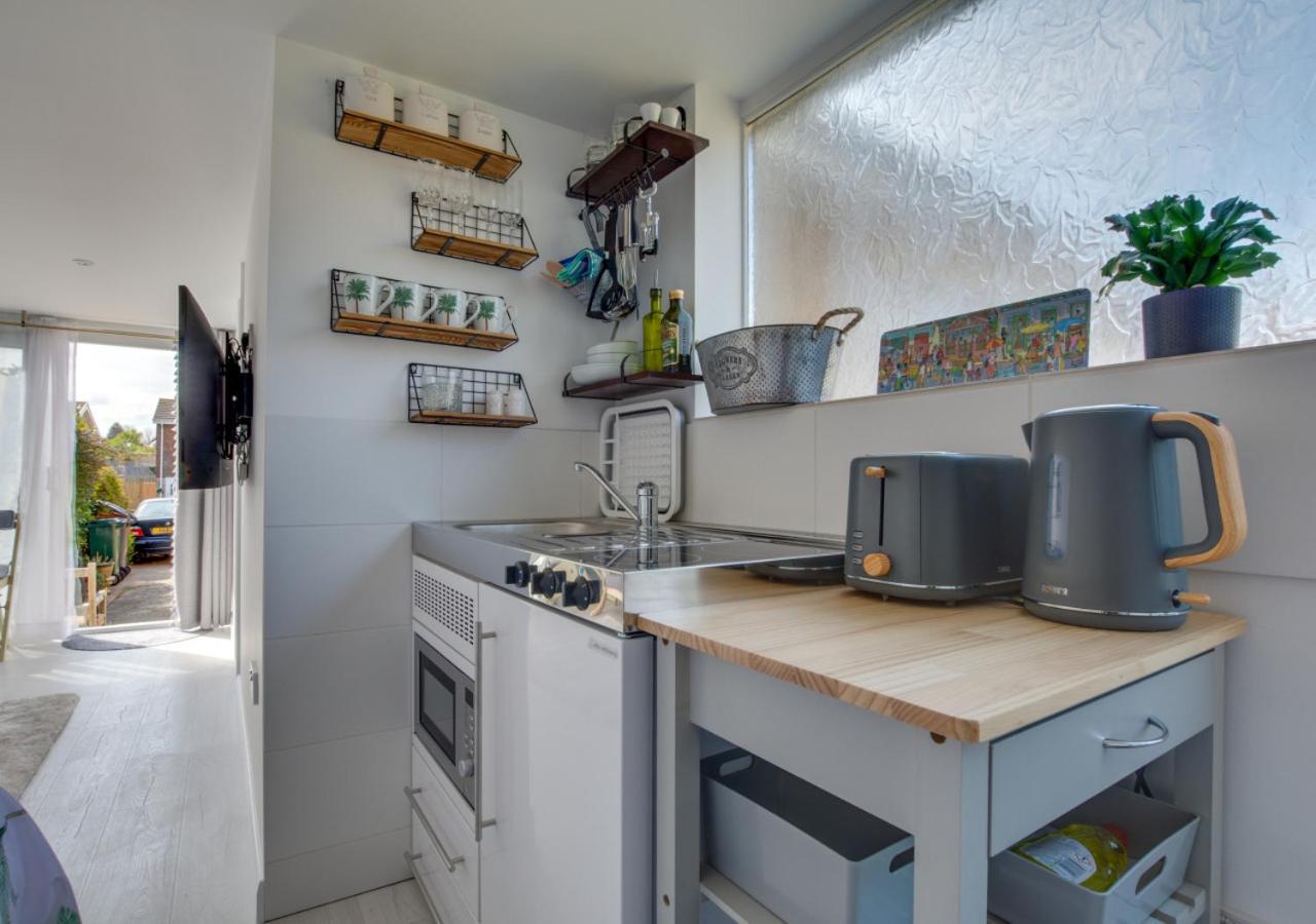 Idrella Studio Saltdean Bagian luar foto